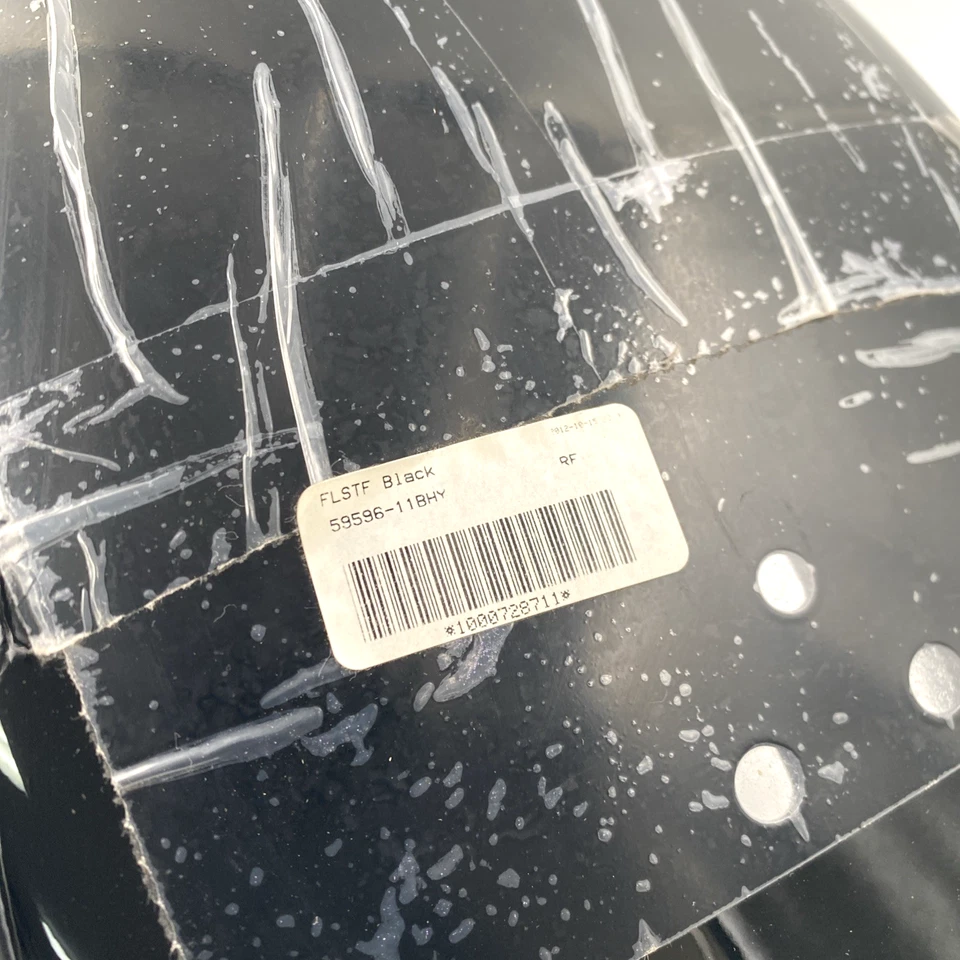 Guardabarros trasero a rayas negras vívidas 07-17 Softail Fatboy OEM Harley 59596-11BHY Foto 3 de 4
