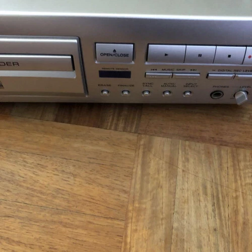 TEAC CD Recorder CD-RW880 Compact Disc Player Silver Music Audio Japan Rare - Image 4 of 4