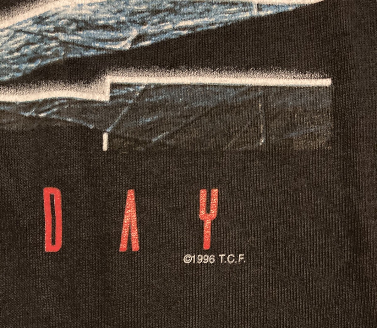 Vintage INDEPENDENCE DAY T-Shirt; 1996 Movie; XL Film Shirt Vintage INDEPENDENCE DAY T-Shirt; 1996 Movie; XL Film Shirt