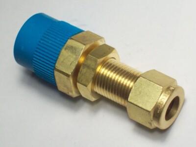 1-  Swagelok Brass Bulkhead Connector, 3/8'' OD Tube, 1/2'' Male NPT, B-600-11-8