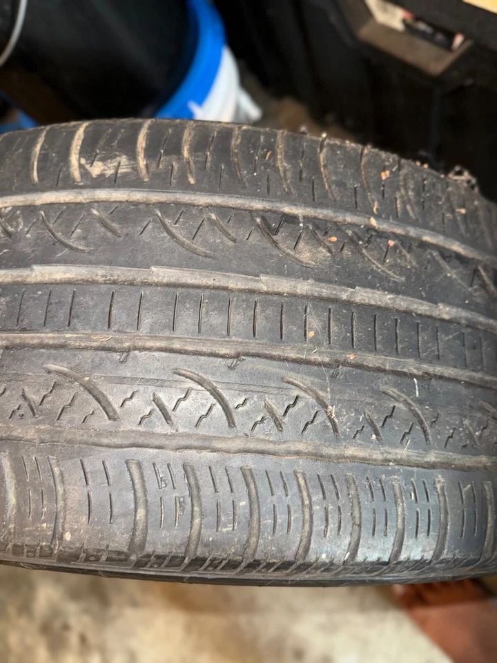 2 USED , GREAT QUALITY 255 40 19 michelin total performance tires - Image 4 of 4