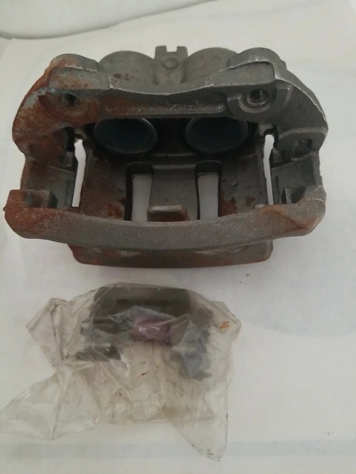 22-00606L 93-97 J30 Front Left Caliper - Image 4 of 4