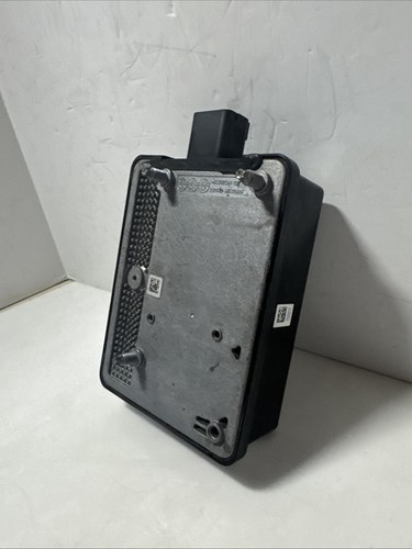 Cadillac GM Chevrolet 2013-23 Forward Range Radar Sensor 23112277 / A2C73963501 - Picture 5 of 10