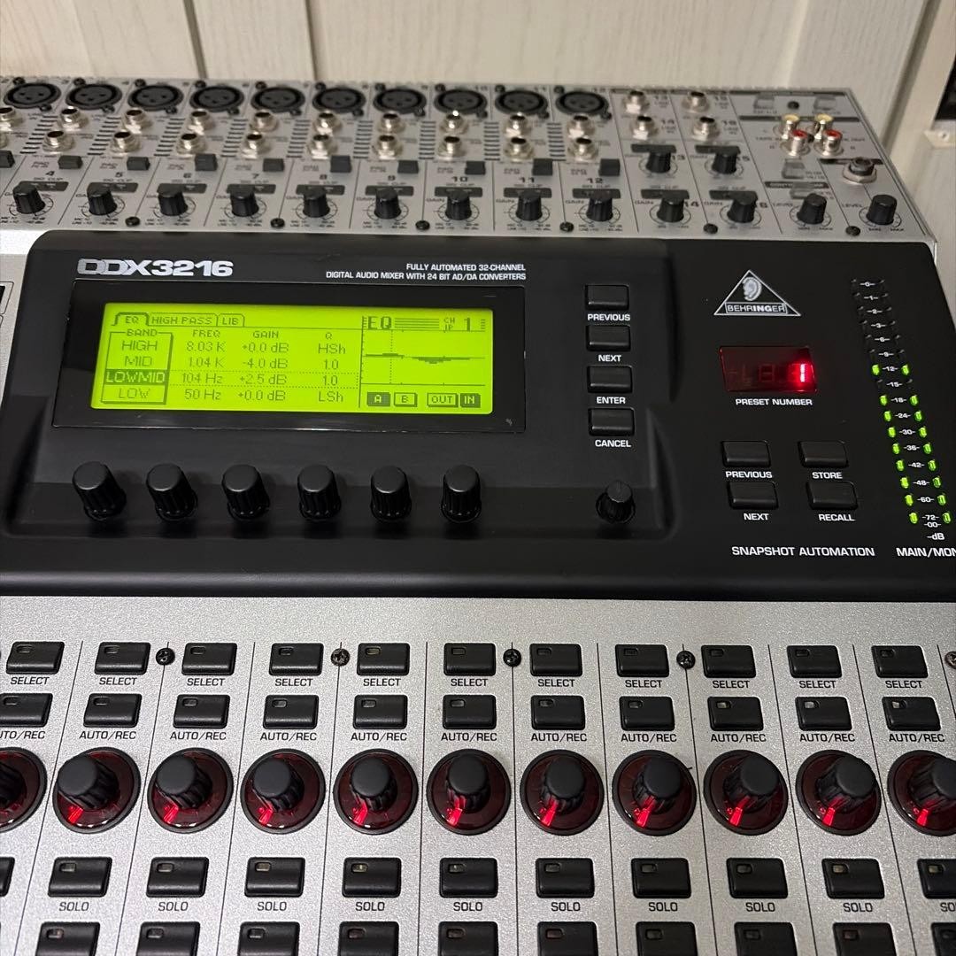動作保証あり　ベリンガーDDX3216 32チャンネルデジタルミキサー Behringer DDX3216 Digital Mixer 32 Channel Motor Fader Effects