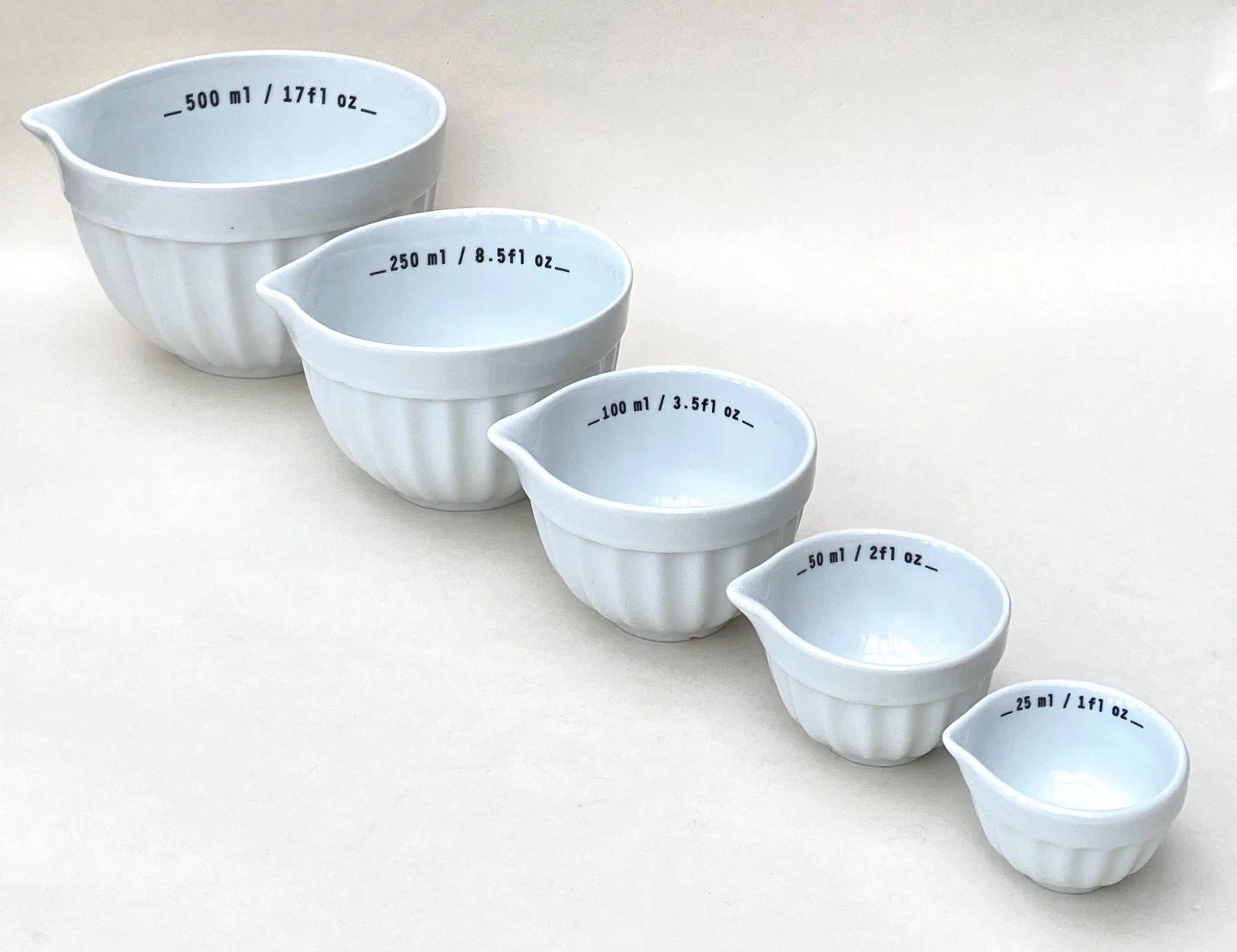 Set 5 Ceramic Measuring Cups Bowls ml oz Kitchen Baking Pour Spout