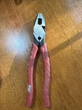 Milwaukee 48-22-6100 9-Inch Iron Carbide Edge High Leverage Lineman's Pliers