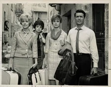 Press Photo Larry Blyden & Costars in "Harry's Girls" - kfx13905