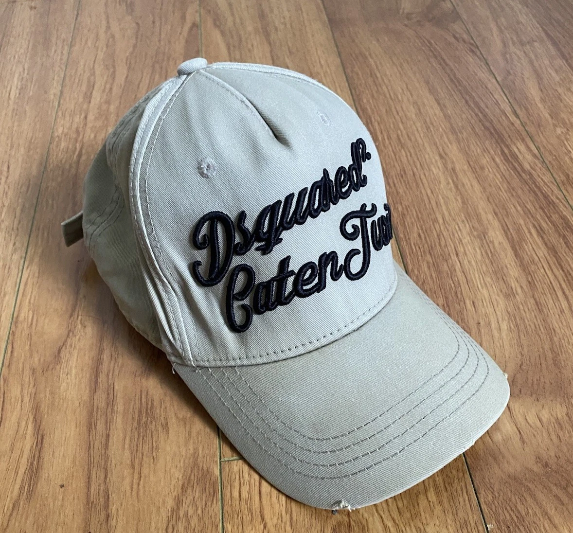 帽子 Archive Dsquared 2 Cutting Cap 25+ Dsquared2 Men's Hats for sale | Updated Oct 2026