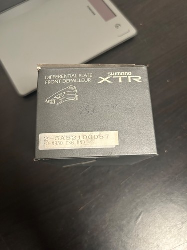 NOS Shimano XTR FD-M950 3x8s Front Derailleur MTB Low Clamp 28.6 Top Pull NEW - Picture 3 of 3
