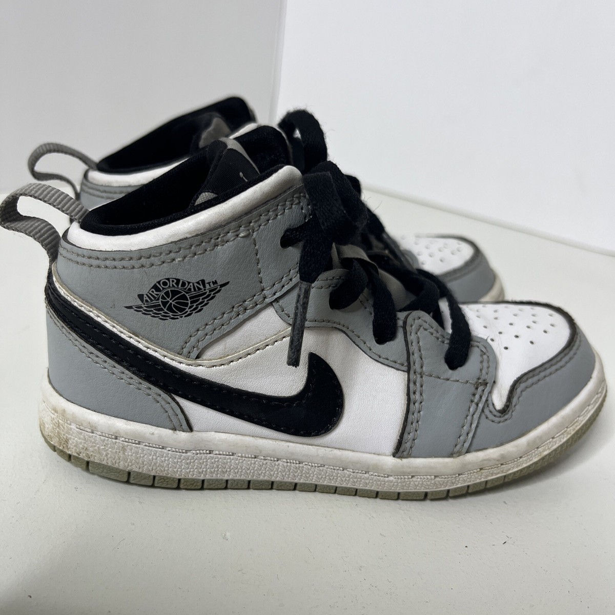 jordan 1 mid retro smoke grey