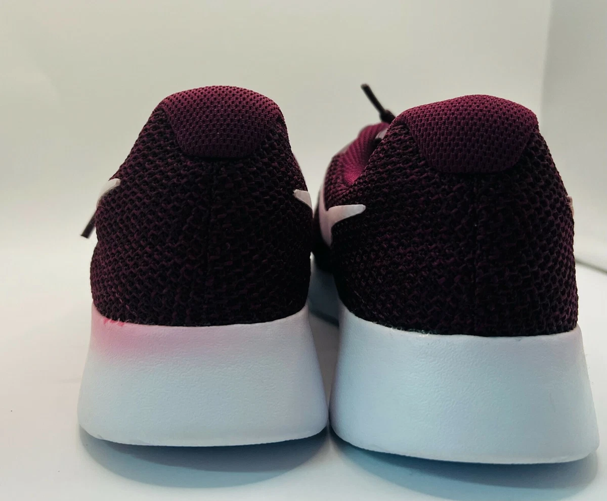Nike Tanjun SE Bordeaux Running Sneakers Womens Size 6.5 Maroon