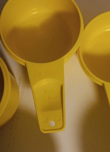 Vtg Tupperware Set of 6 Yellow Measuring Cups 1/4 Cup to 1 Cup 761-4 to 766-4 - Picture 6 of 8