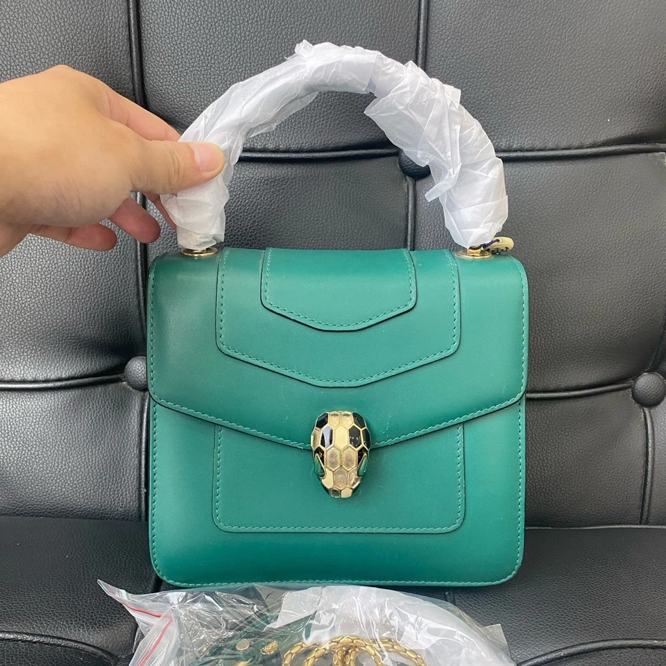 Bolso de hombro BVLGARI Serpenti Forever asa superior cuero de becerro verde esmeralda Foto 2 de 4