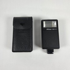 Vintage Nikon Speedlight SB-E Flash With Original Ss-10 Nikon Case TESTED