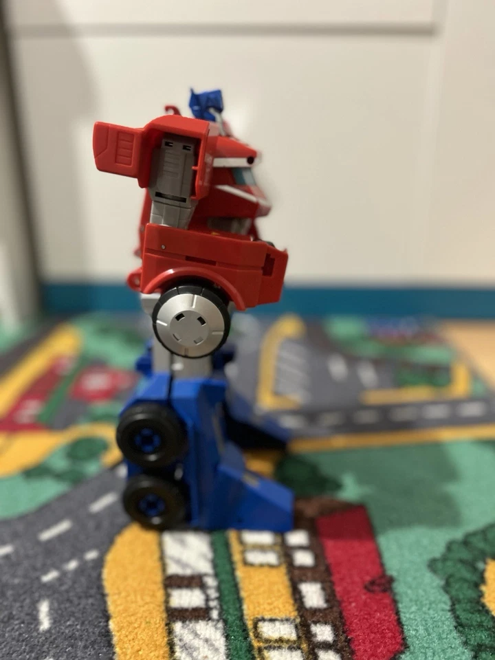 Transformers Cyberverse Ultra Class Class Bash Attack Optimus Prime gebr. - Bild 2 von 4
