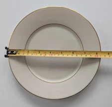 Lenox Hayworth - 8.25" Salad Plate - Ivory w Gold Trim