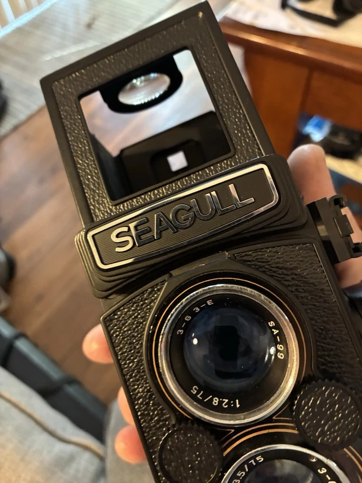 Seagull 4A-109 Medium Format TLR 99A Lens 4 Elements 3 Groups Tessar & 500th Sec - Image 4 of 4