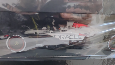 Model Car 1:18 F1 Spark Red Bull Honda RB21 Max Verstappen