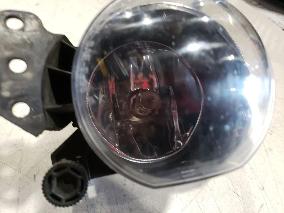 Faro antiniebla derecho - BMW E46 330CI Coupé 2003 - 04-06 OEM 44442006 Foto 2 de 4