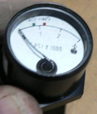 CIRCLE SEAL P/N 12-25 PRESSURE GAGE 1000 PSI 0-3000 PSI QED PACIFIC SCIENTIF