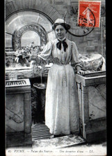 VICHY (03) PALAIS DES SOURCES / WOMAN in the THERMAL WATER SERVICE in 1910