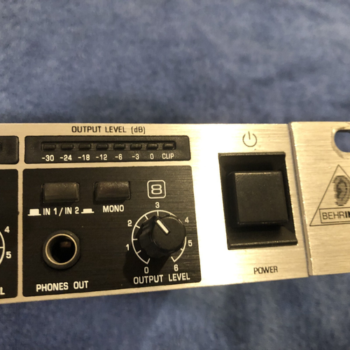 Behringer Powerplay Pro-8 Amplifier - Picture 2 of 8