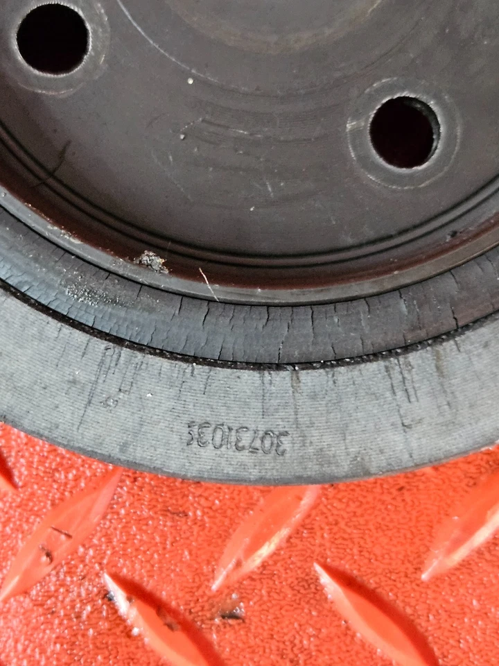 Equilibrador armónico 2003-2008 para Volvo S60 S40 S70 S80 XC90 30731039 2,5 L OEM Foto 3 de 4