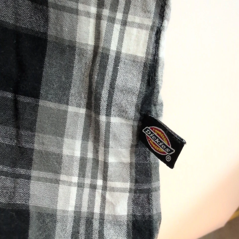 Chemise Dickies noire et grise à carreaux manches courtes taille M #185e - Photo 3/4