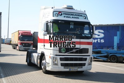 LKW Foto Volvo FH 440 Truck Finnland weiß FRIGOSCANDIA FINLAND #d9az
