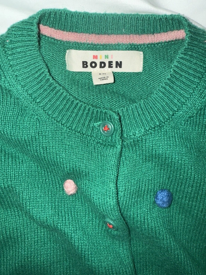 Suéter Mini Boden Holiday con botones en verde con bolas de colores: (6-7 años) Foto 2 de 4