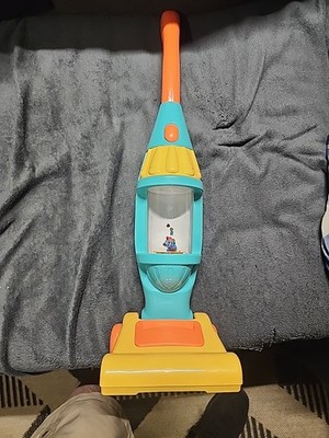 Toy Vacuum Cleaner for Kids, Electric Kids Play Vacuum with Lights, Realistic...