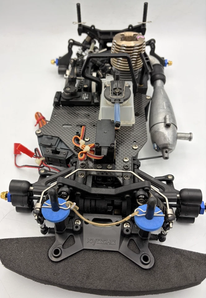 For parts Kyosho engine car V-One S ii 2 4WD chassis vintage rare - Image 2 of 4