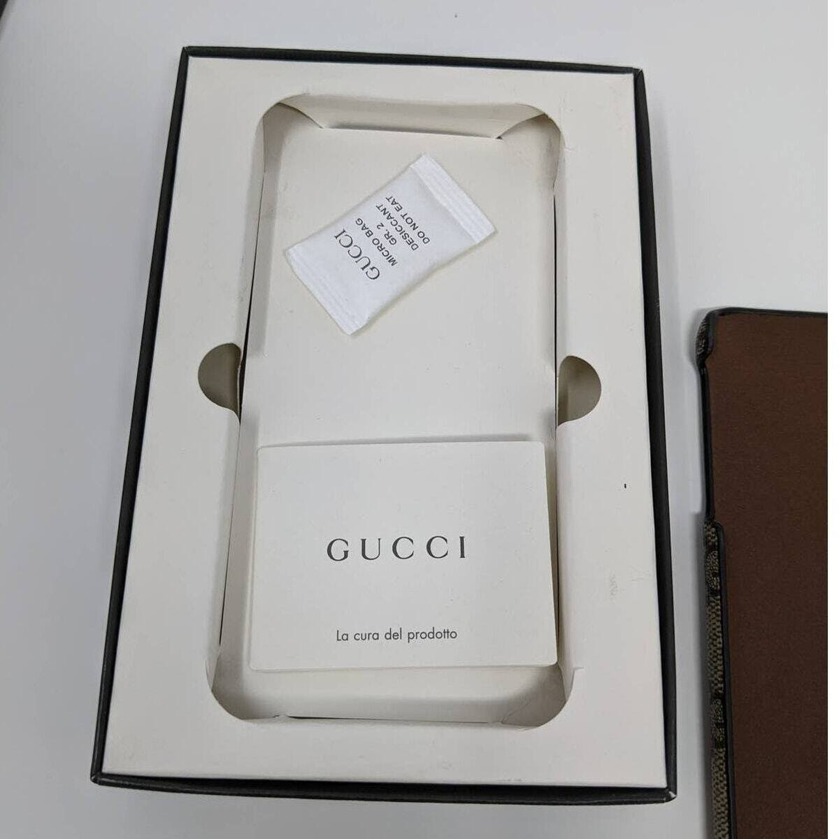 Gucci iPhone 7 Phone Case GG Blind For Love Bee | eBay Gucci iPhone 7 Phone Case GG Blind For Love Bee | eBay