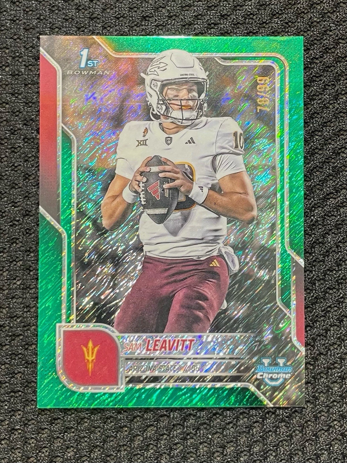 2025 Bowman Chrome U. Sam Leavitt 1st Bowman Green Shimmer /99