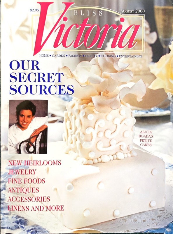 Vintage "Victoria" magazine dated August 2000