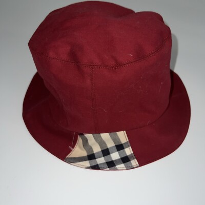 New BURBERRY LONDON Nova Check Burgundy Plaid Bucket Hat Women Medium England D4