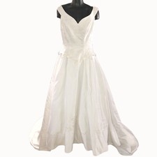 Oleg Cassini Wedding Dress Womens 4-6 White Floral Embroidered Train Sweetheart