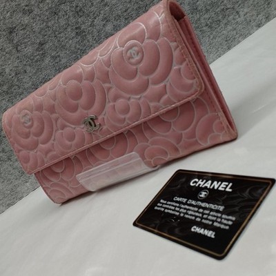 Auth CHANEL Camellia Coco Mark Bi-Fold Long Wallet Pink Leather Women s