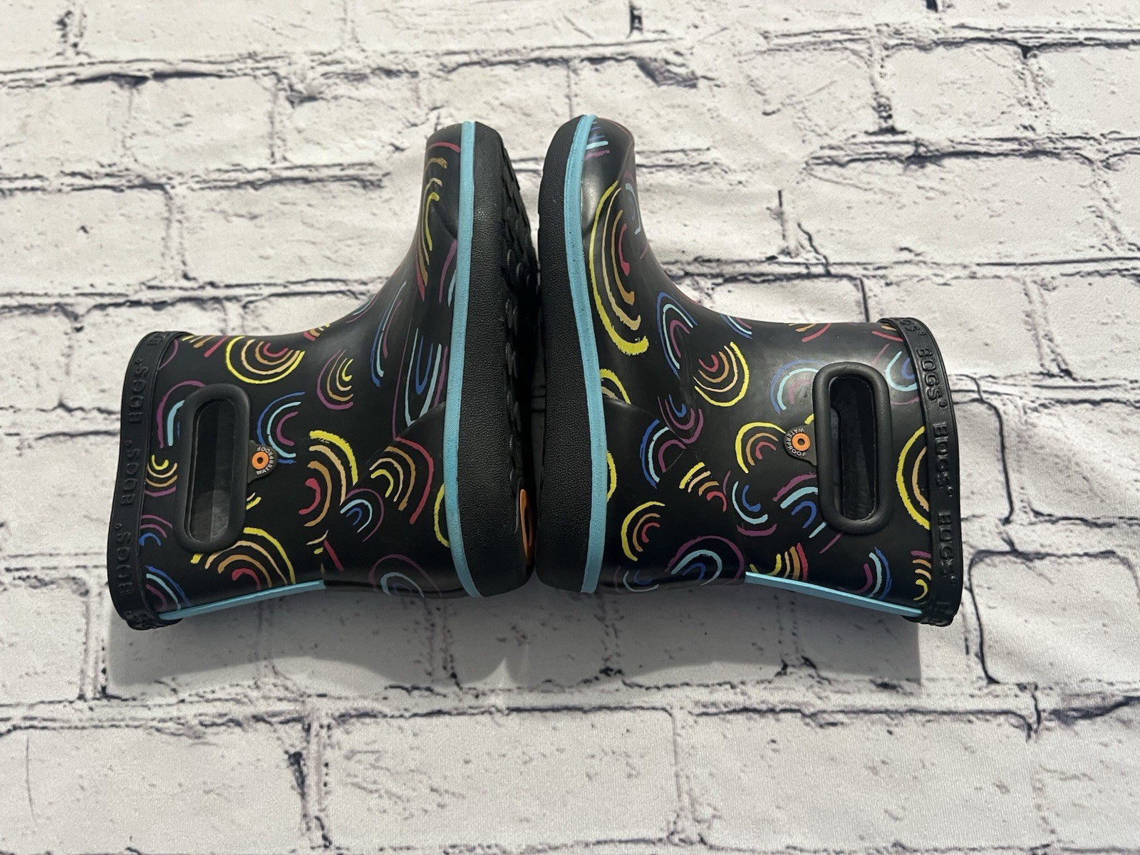 Bogs Skipper ll Wild Rainbow Boots Size US 9/EURO 25