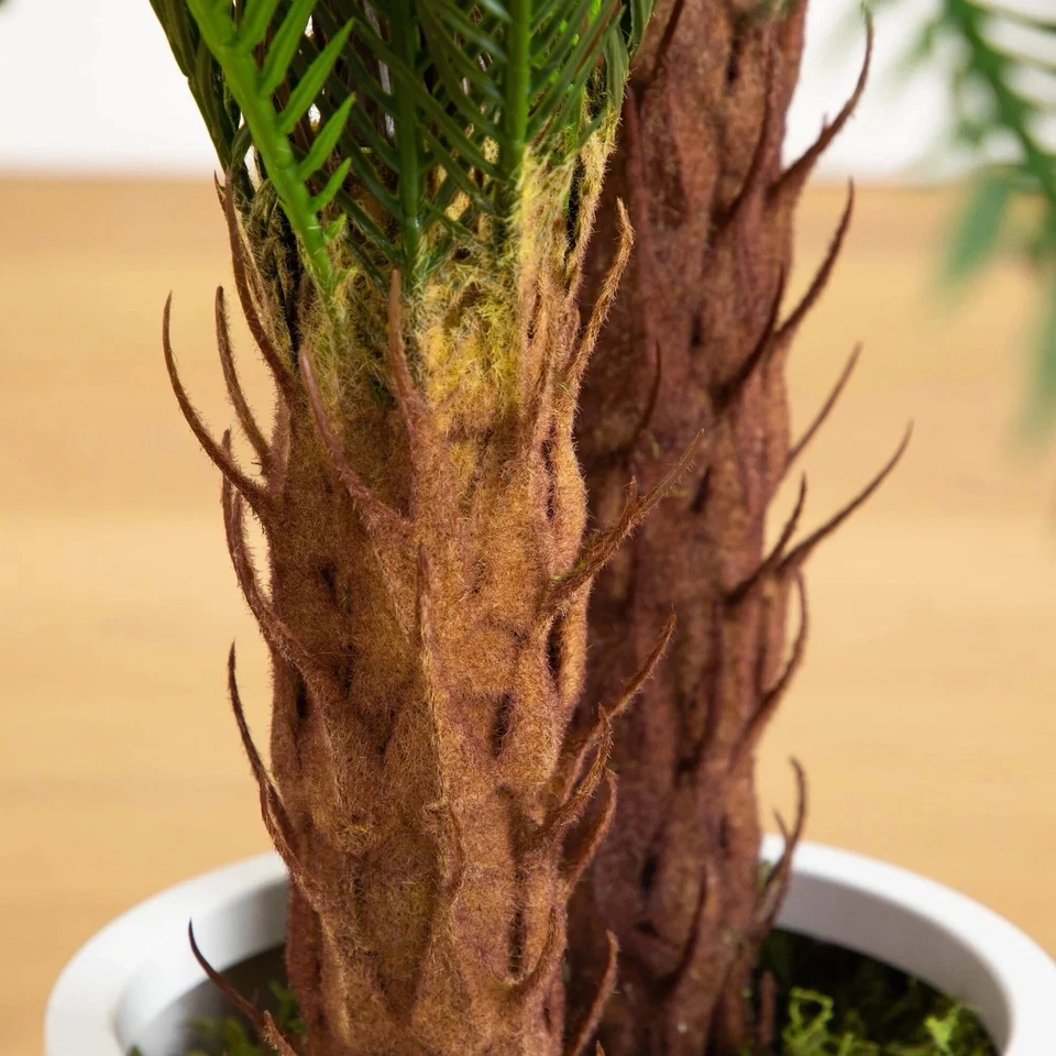 Palmeira artificial dupla Cycas resistente a UV 40" em plantador branco. Varejo US$ 189 - Imagem 3 de 4