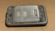 98-02 1999 ISUZU TROOPER DOME LIGHT Assembly GRAY Tested and Working OEM
