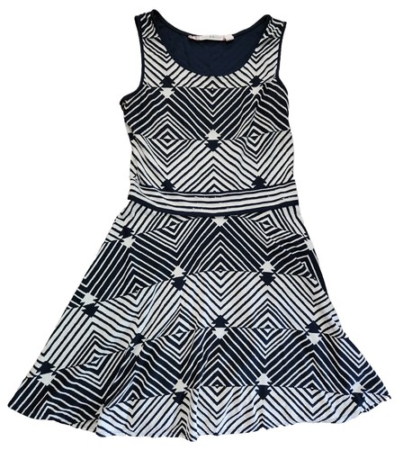 halloween black lace dress Elegant Gothic Lace Dress with Skulls and Tiered Layers