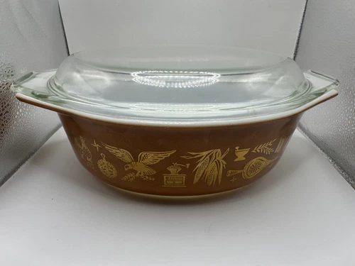 Vintage Pyrex Americana 043 Oval Casserole Dish 1-1/2Qt W/ Lid Brown