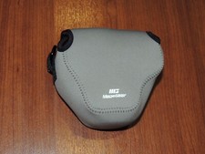 Mega Gear Digital Camera Carrying Case Bag - 4.5" x 4" x 3"