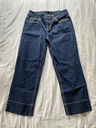 Tommy Hilfiger Womens Size 2 Blue Denim Classic Rise Capri 24" Inseam EUC - Picture 2 of 5