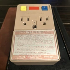 BELL Electric Plug In FAULT-FINDER Duplex Receptacle  15A 120V 1800W CAT# 2290