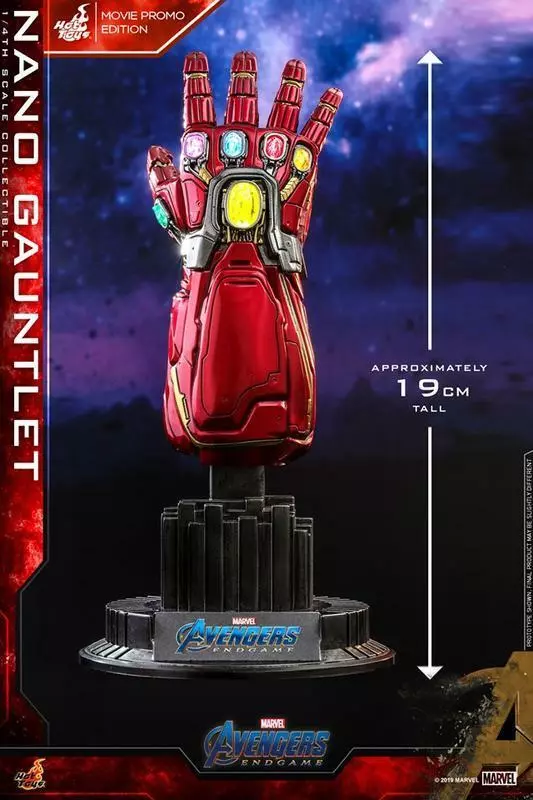 Hot toys iron gauntlet hotsell