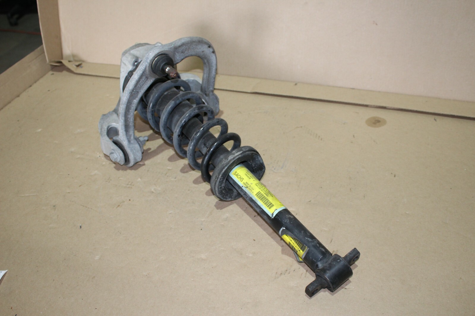 05 06 07 CADILLAC CTS 2.8L FRONT RIGHT PASS SHOCK STRUT ABSORBER 