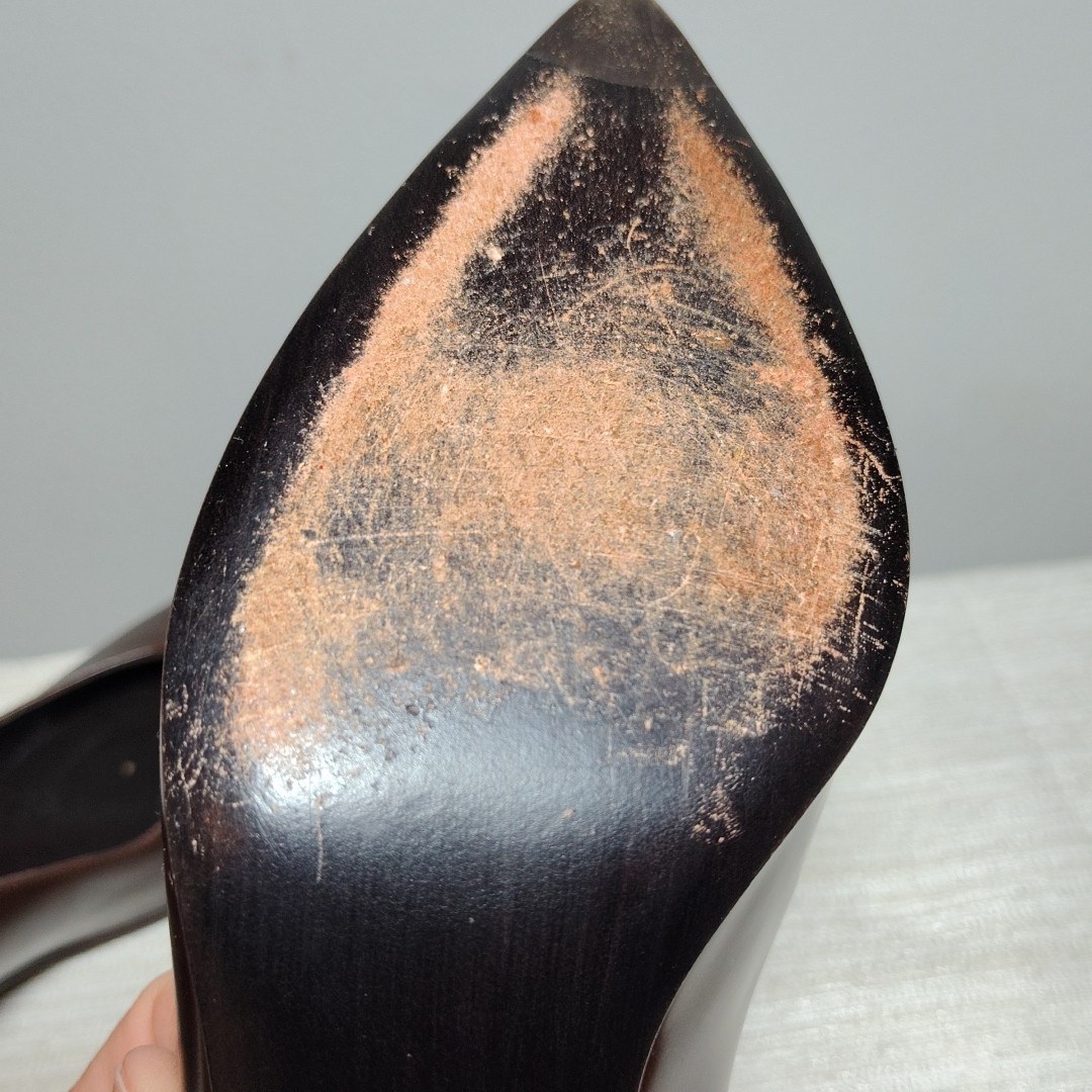 STUART WEITZMAN Chocolate Leather  9.5 M Coquette Classic Spike 