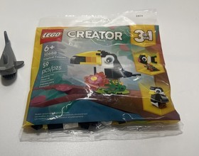 Lego  Pirate Minifigure Retro 2015 Set Shark Minifigure & Tropical Toucan Combo